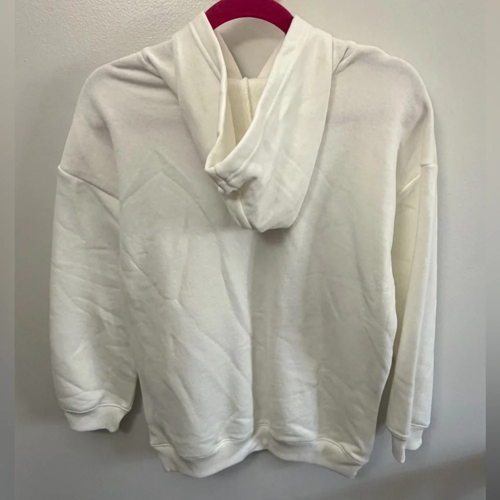 🔥NWT Old Navy White Hot Wheels Hoodie🔥